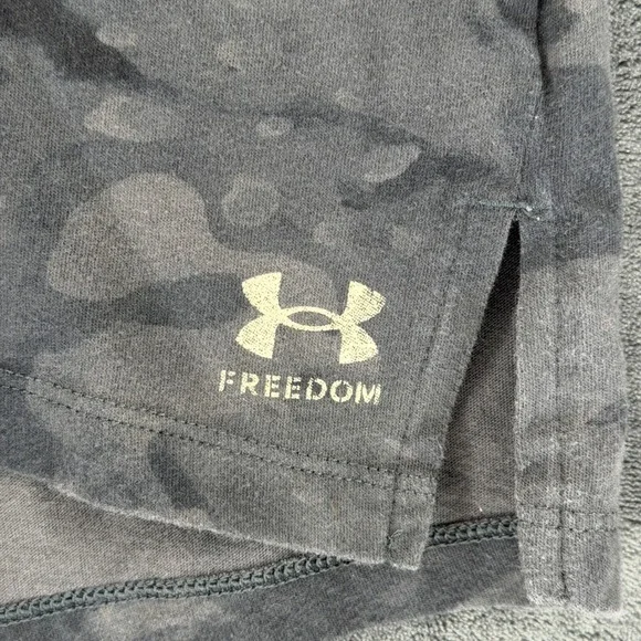 Under Armour Project Rock Womens Small Gray Camo Brahma Bull Sleeveless Hoodie - Picture 7 of 10